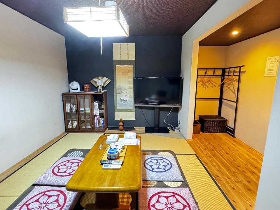 Moririnsha, within walking distance from Imadegawa Station! 10 minutes by train from Kyoto Station! Vacation rental in Kyoto