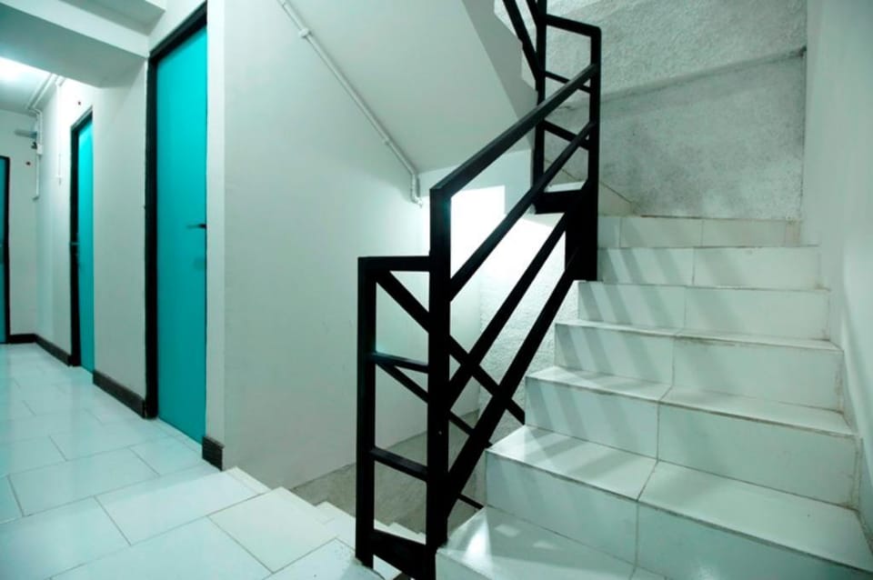 Budget Stay Modern Daan Mogot Indosiar Jakbar Vacation rental in Jakarta