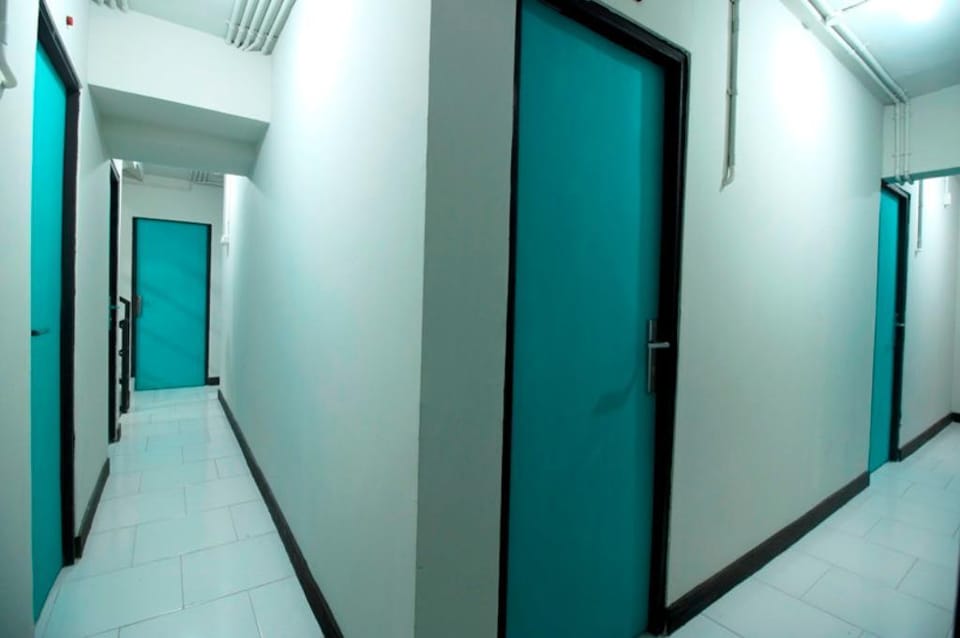 Budget Stay Modern Daan Mogot Indosiar Jakbar Vacation rental in Jakarta