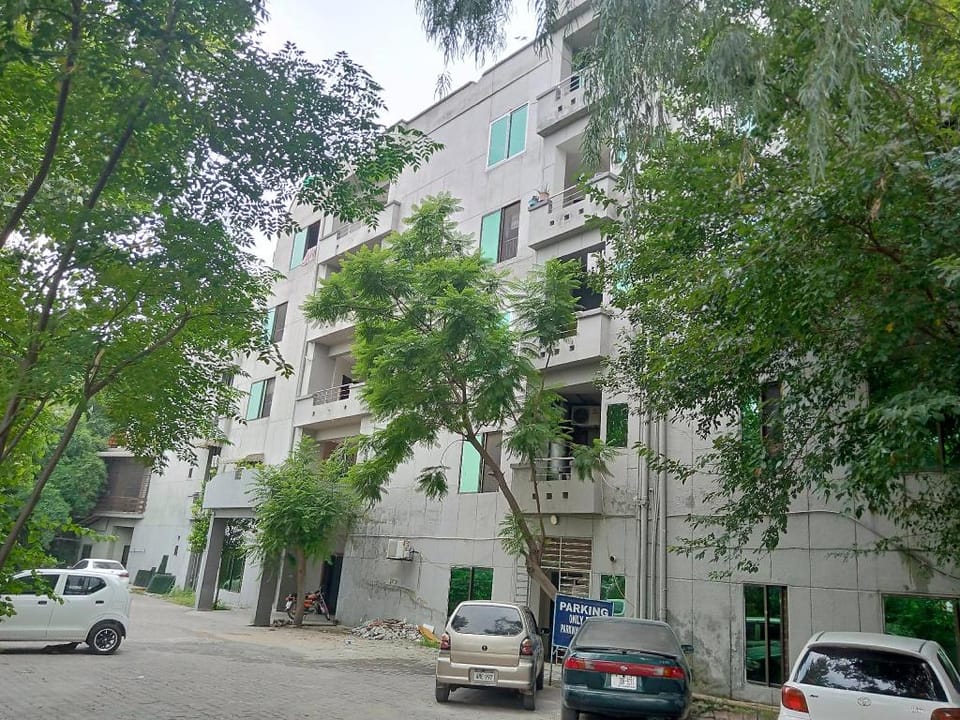 2 Bed furnished Luxury Flat Vacation rental in Islamabad