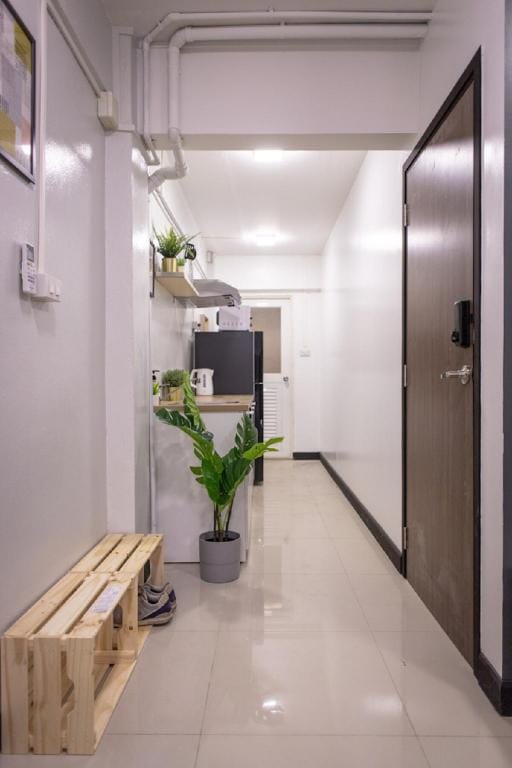 Large Room Full kitchen near BTS T1 Vacation rental in Bangkok