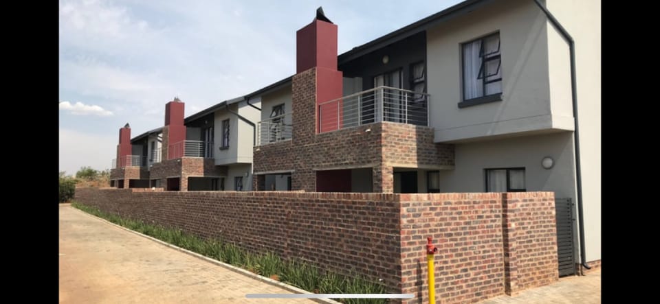 Azima View 4 Vacation rental in Pretoria