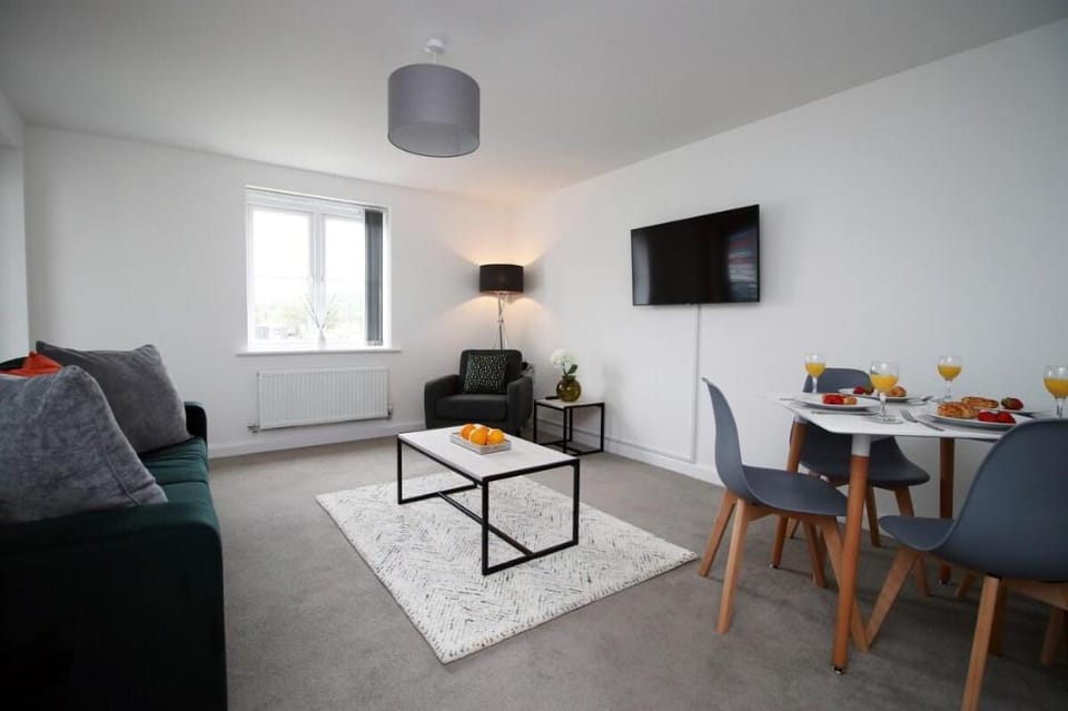 No.43 StadiumViews by SSW 2 min walk to stadiumcom Vacation rental in Wales