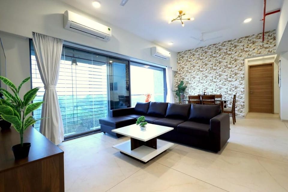 Corporate Stay (Pvt Room in an apartment) Vacation rental in Mumbai