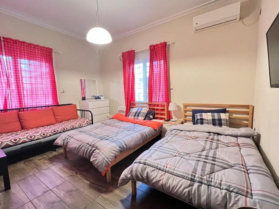 Marina Zeas Getaway - 2 BR Gem Vacation rental in Pireas