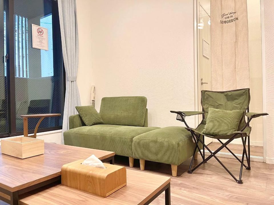 T&Z Studio岸里玉出駅まで徒歩1分、難波駅まで電車で7分&空港直結  Vacation rental in Osaka