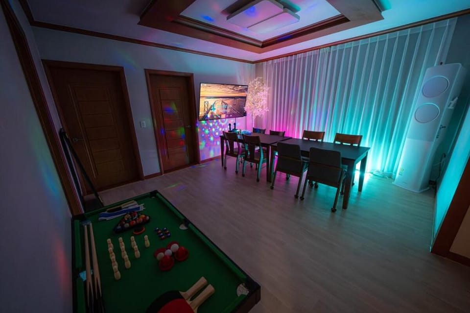 MAX18 【4BDR】 / 2Toilet / Dryer / GAME Console Vacation rental in Seoul