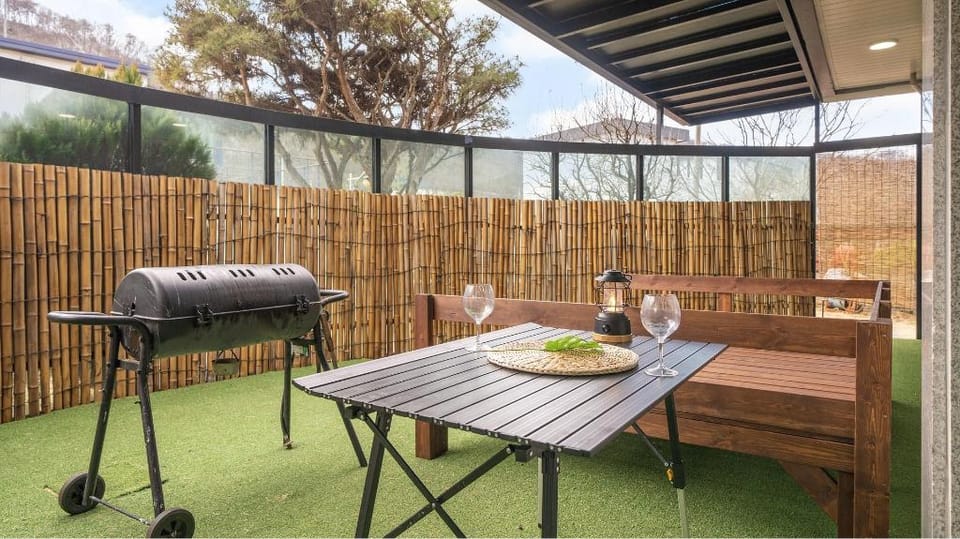 Hongcheon noilgangmaeul Pet Pension Bed and Breakfast in Gyeonggi-do