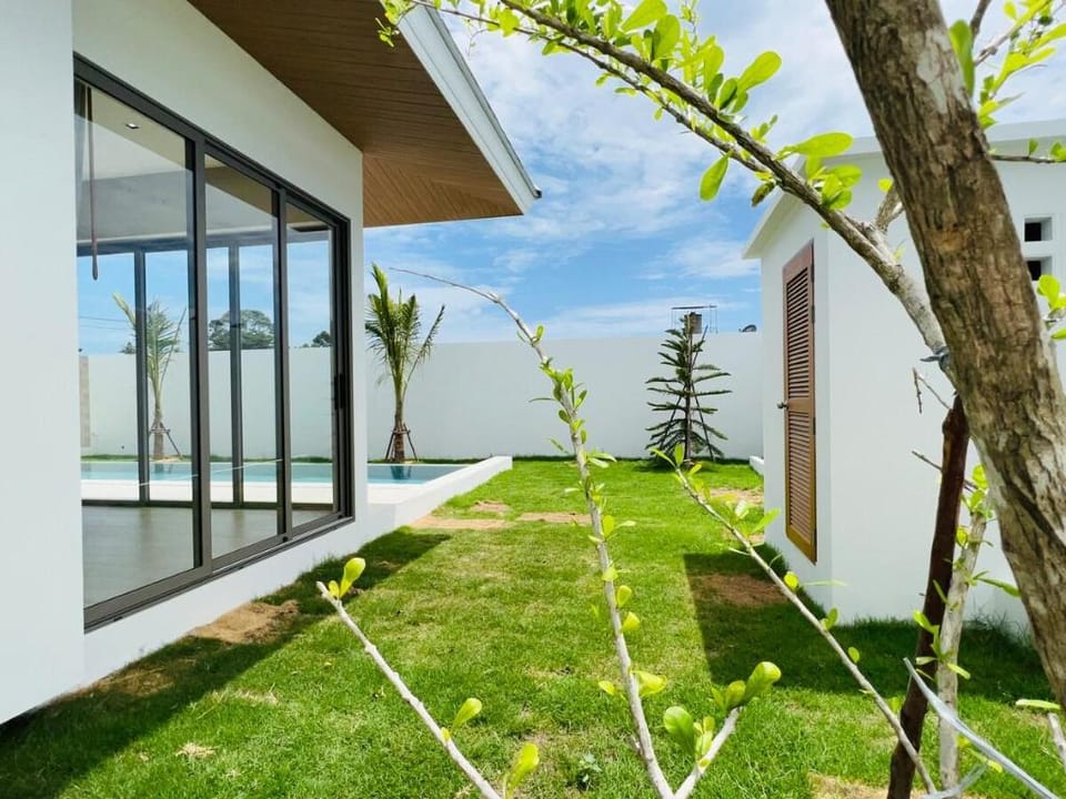 Tropical Balinese Charm 3BR Vlla near the Beach Villa in Ko Samui