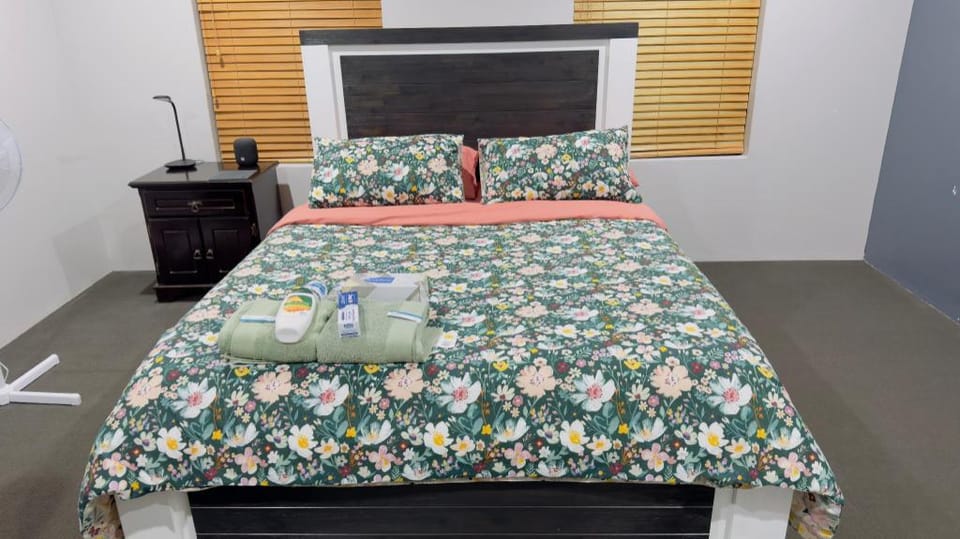 Spacious room with newly renovated bathroom Apartment in Perth