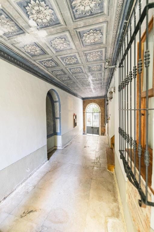 Galata'da tarihi pasajda geniş daire Vacation rental in Istanbul