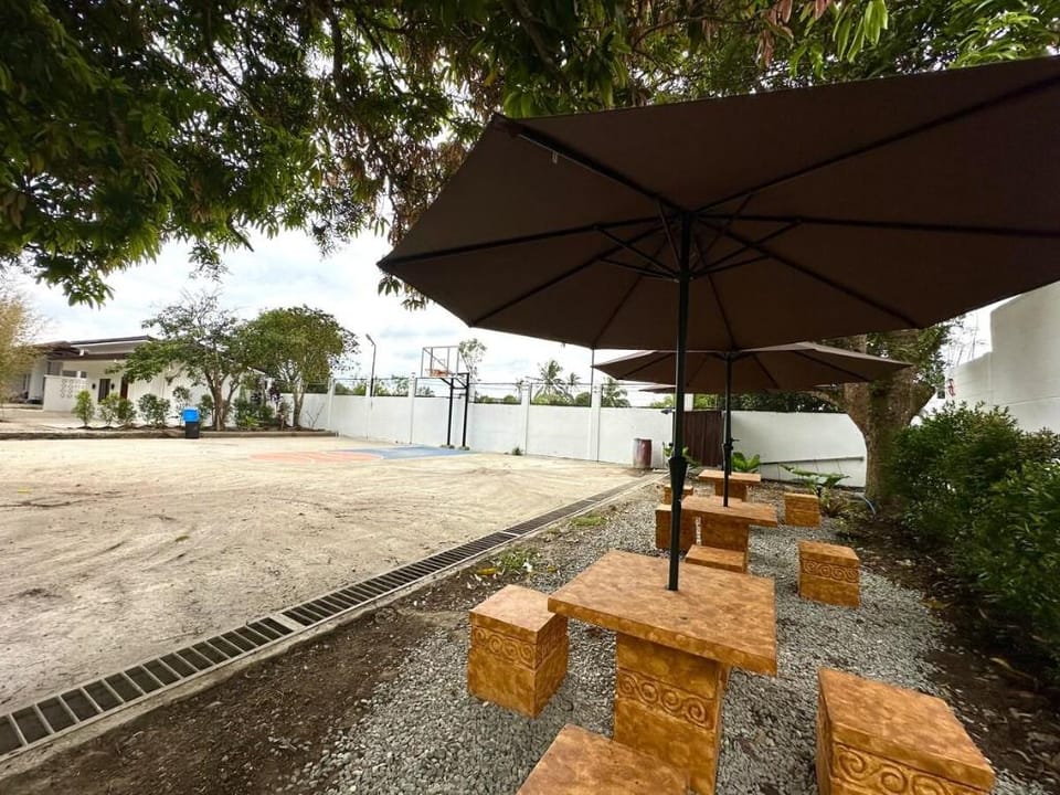 Solstice Suites- Ryan Suite (good for 12-13 pax) Vacation rental in Tagaytay