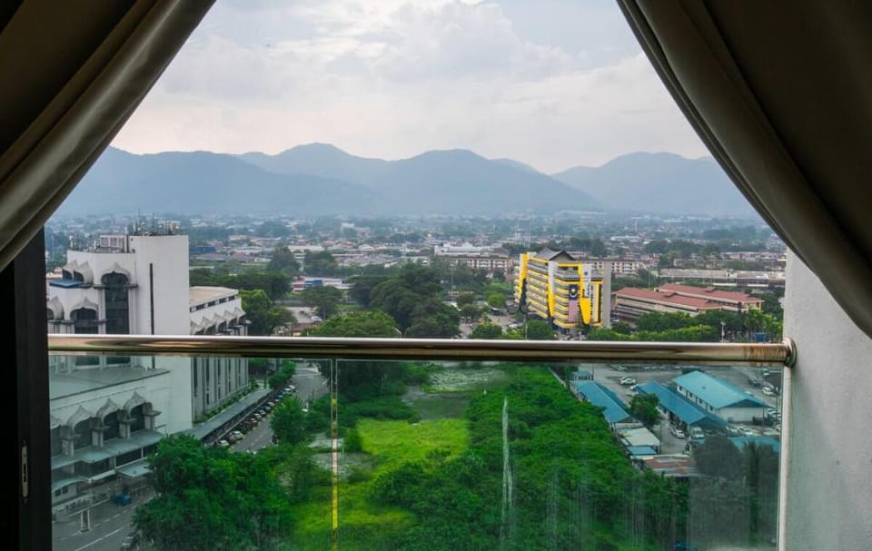 Cosy City-view Suite In Ipoh Town Apartment in Ipoh