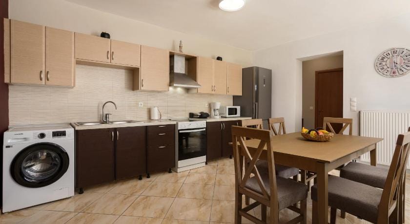 Tumeremos Holiday Apartment for 8 people, private Bbq area. Apartment in Zakynthos, Greece