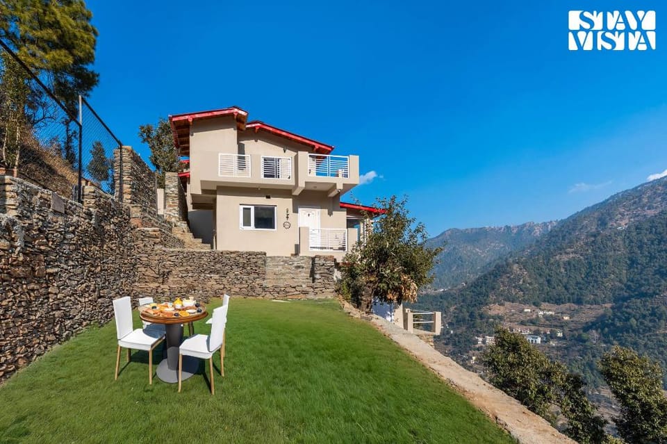 StayVista at Bird's Crest Villa in Uttarakhand
