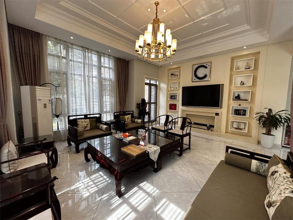 British-Style Villa - 3-Room (Mahjong, kitchen) Villa in Guangzhou