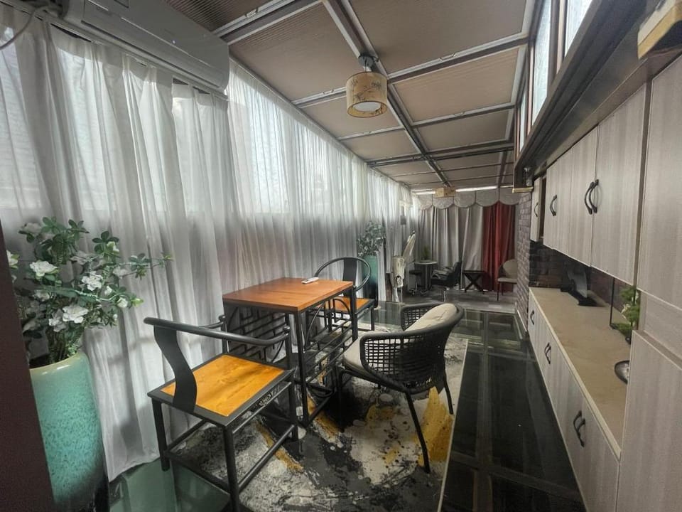 Villa - 5-Room, Garden-View (Mahjong, kitchen) Villa in Guangzhou