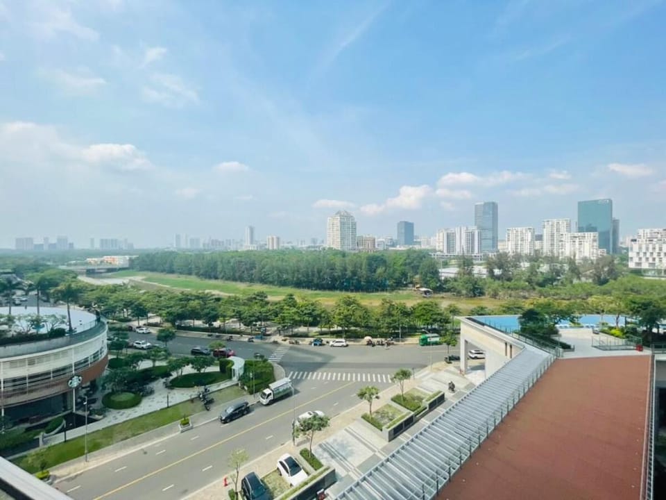 AlaHome 3BR The Peak Midtown Apartment in Ho Chi Minh City