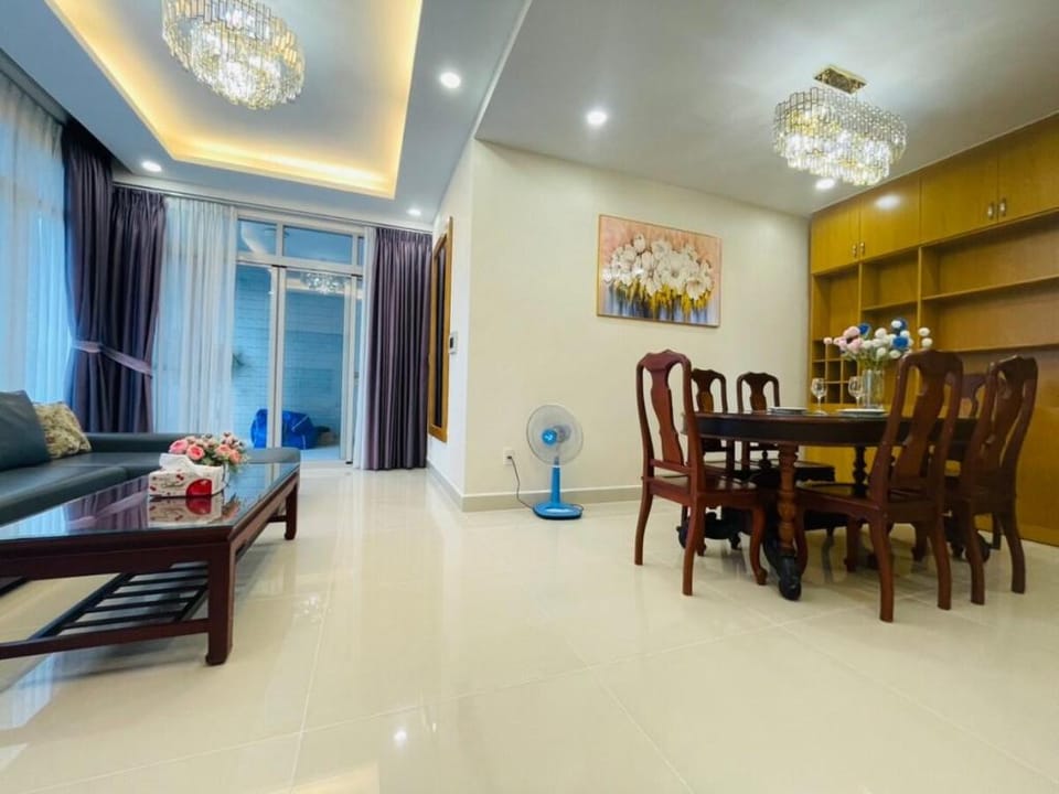 AlaHome 3BR Starhill Apartment in Ho Chi Minh City