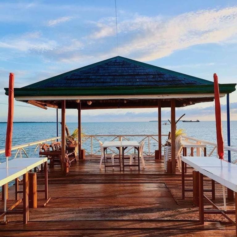 Peria Seafront Pensione Bed and Breakfast in San Vicente