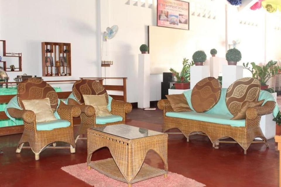 Peria Seafront Pensione Bed and Breakfast in San Vicente
