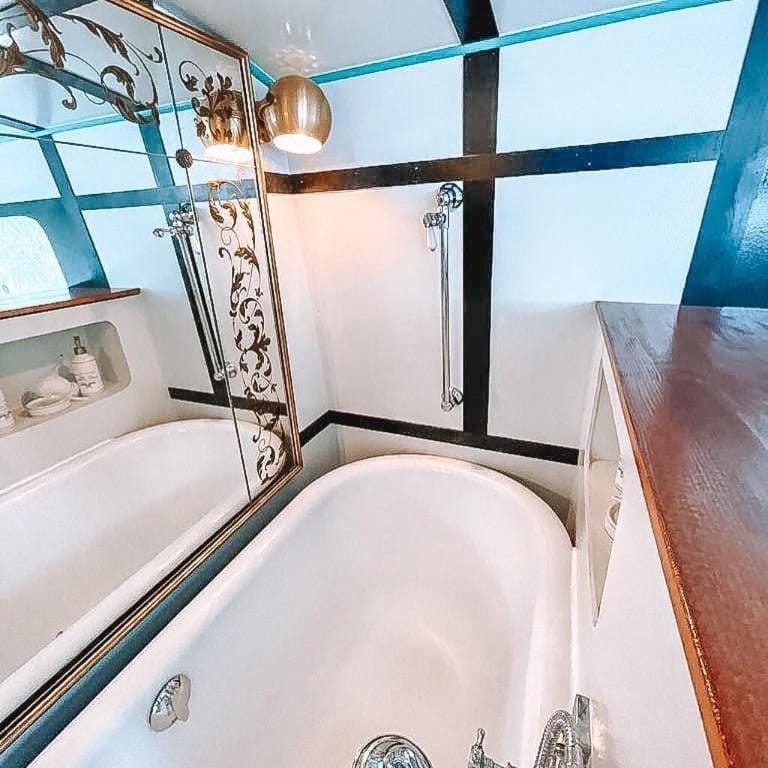 Luxury The Gatsby bus un voyage experience Villa in Guia