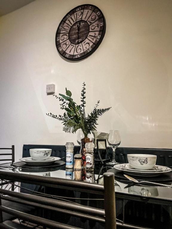The Yellow Sapphire Sanctum Vacation rental in Birmingham