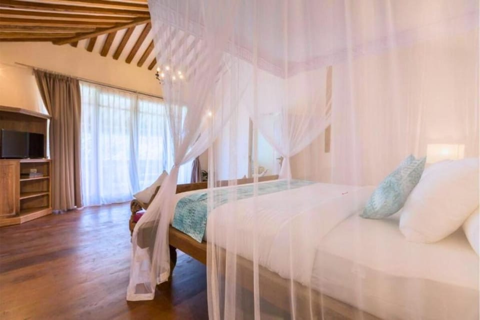Grand Dineshcara 5 BR Private Pool Villa ZN56 Villa in Kuta Selatan