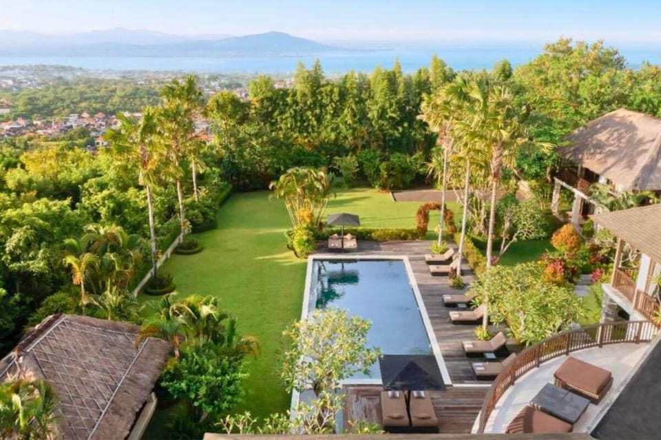 Green Hill View 6 BR Private Pool Villa ZN46 Villa in Kuta Selatan