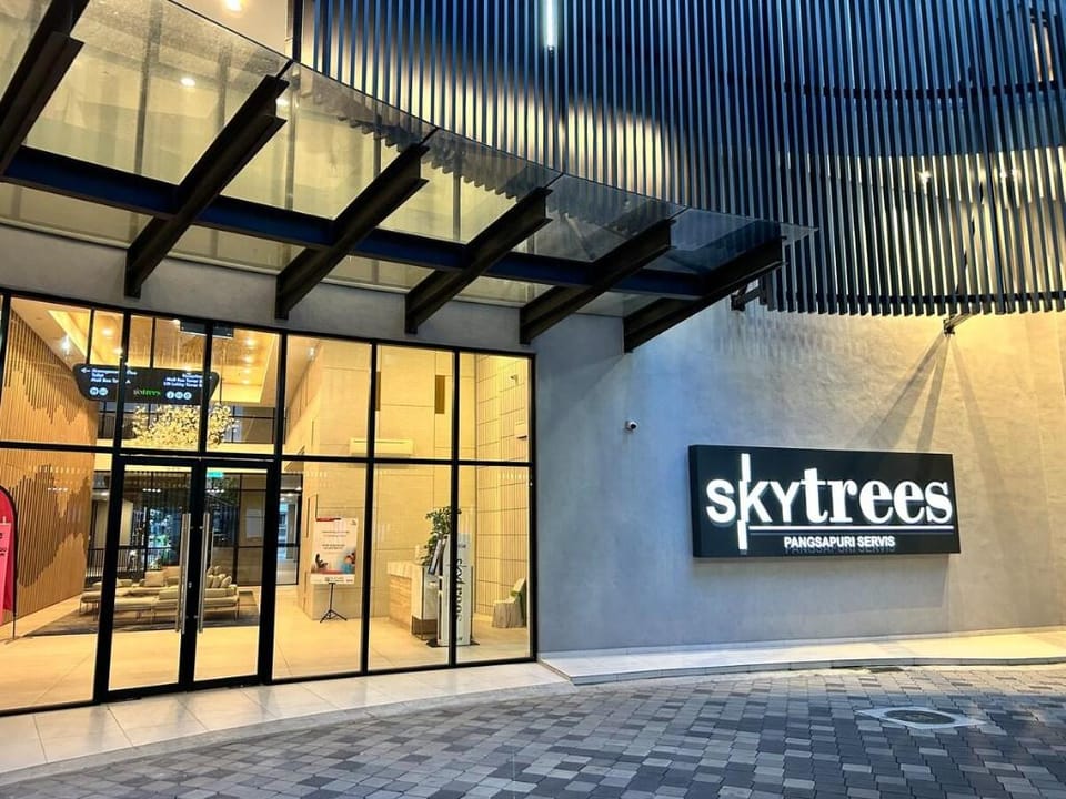 Sky Tree Dual-Key Bukit Indah/Legoland/Aeon Vacation rental in Johor Bahru