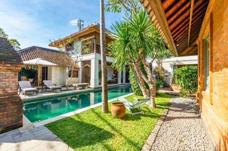 Casugraha 4 BR Private Pool Villa ZN39 Villa in Denpasar