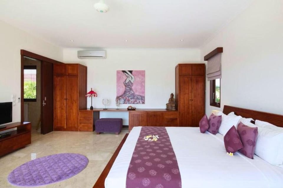 Castle Guinevere 5 BR Private Pool Villa ZN36 Villa in Kuta Selatan