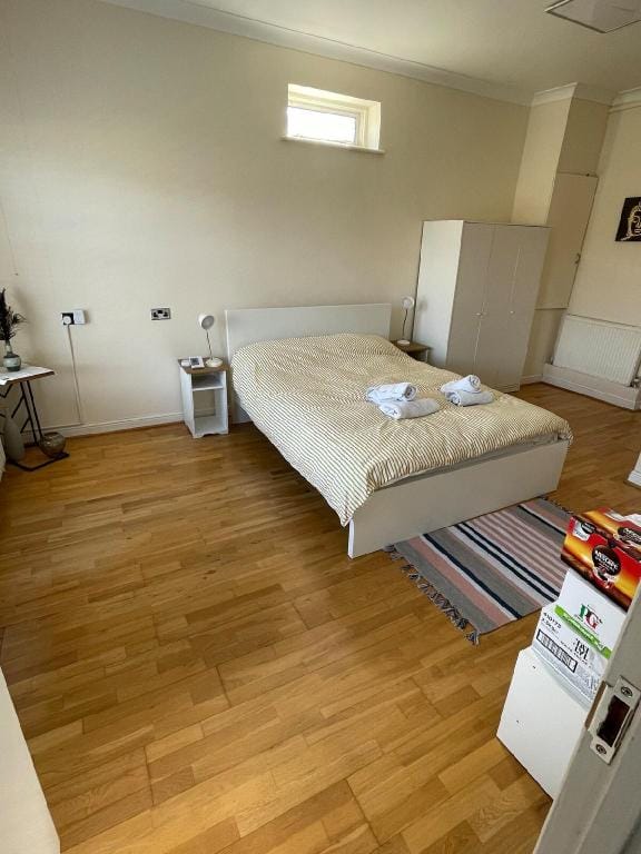 Whole Flat Close To Wembley Vacation rental in Edgware