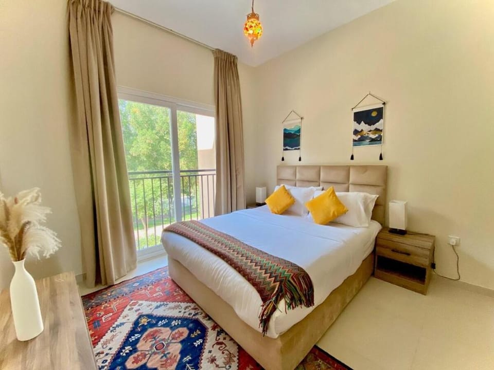 Dubai Family Bliss: 3-Bed Gem! Villa in Dubai