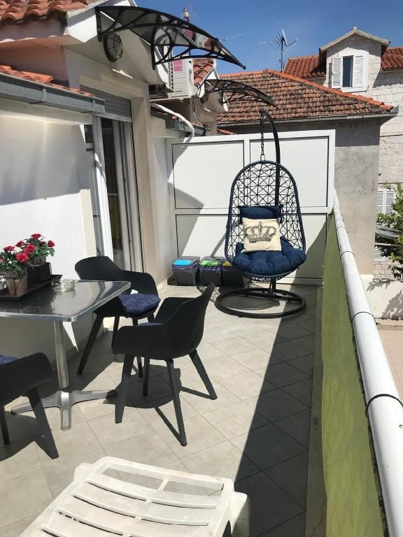 One-Bedroom Apartment for 4 person in Trogir Apartment in Trogir