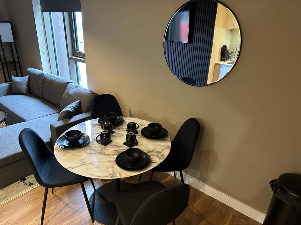 Stunning City Centre Studio Liverpool Apartment in Liverpool