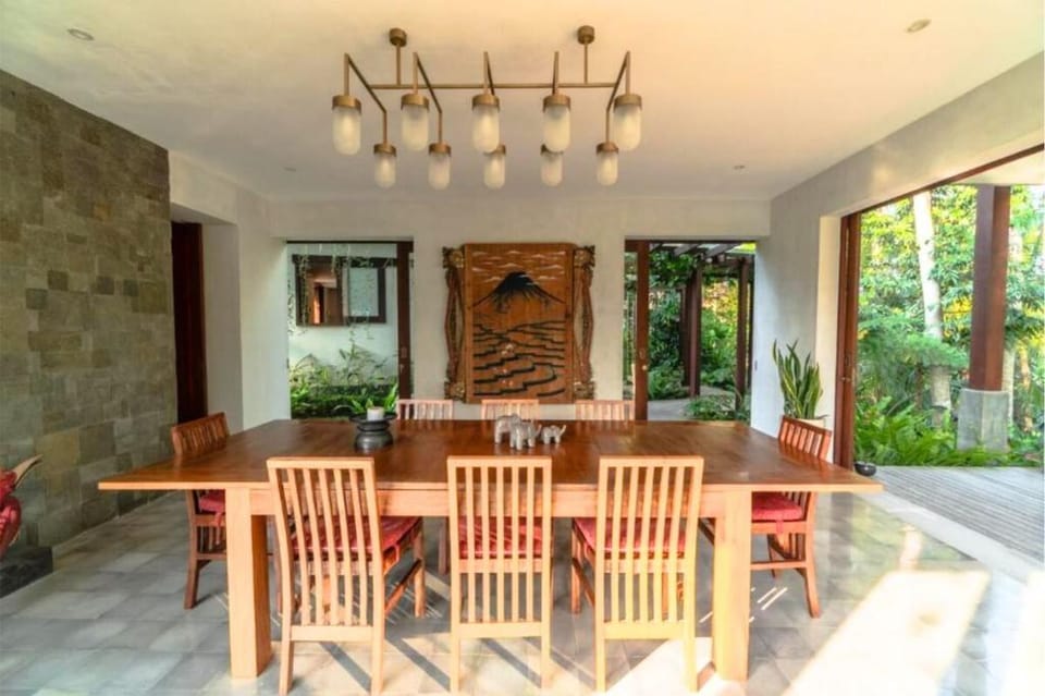 Entire 4 BR Private Pool Villa ZN17 Villa in Tampaksiring