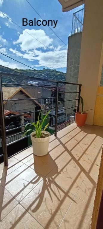 THE EQUINOX TRANSIENT HOME - Baguio Apartment in Baguio