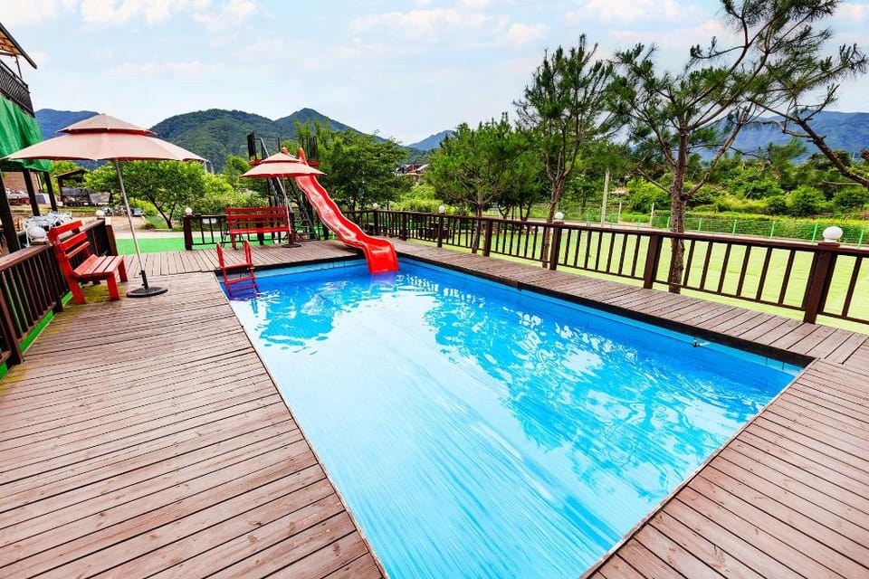 Gapyeong Funny Mungmung rosepet brunch Bed and Breakfast in Gyeonggi-do
