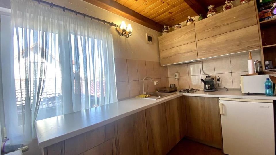 Cozy cabin in a quiet area with a lovely hot tub Vacation rental in Cluj County