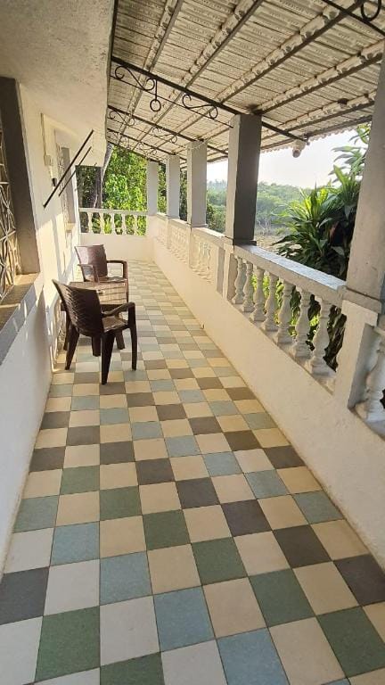 HILL VIEW & LAKE SIDE BENFLO STAY Villa in Baga