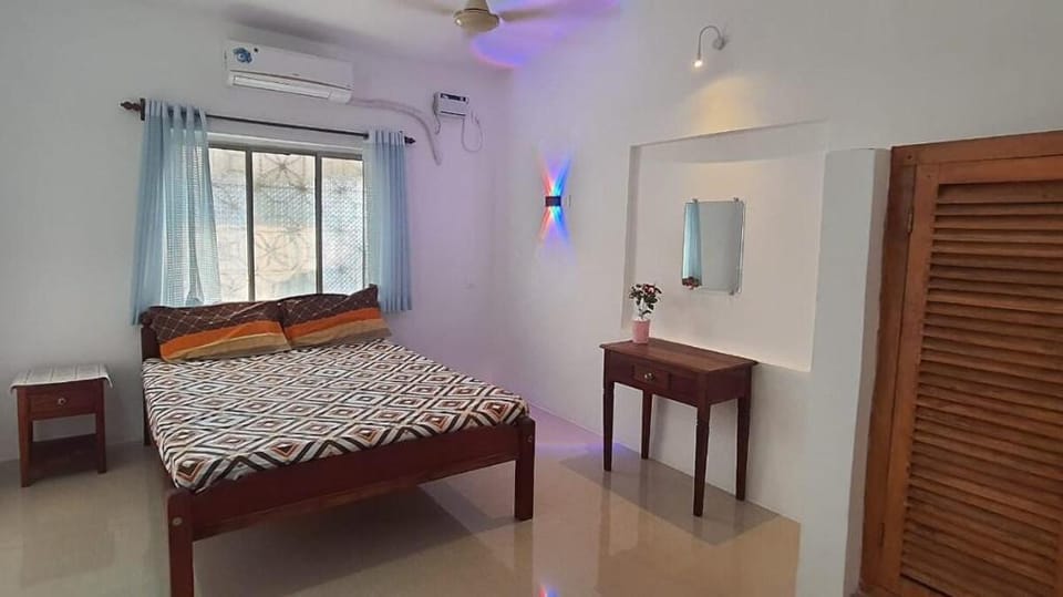 HILL VIEW & LAKE SIDE BENFLO STAY Villa in Baga