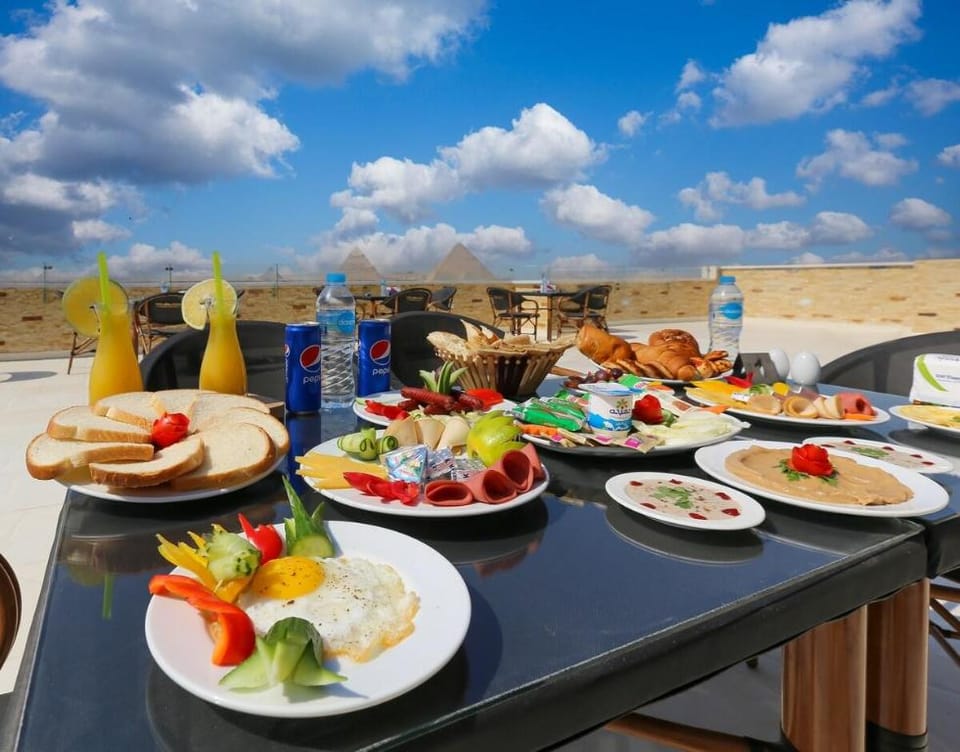 Pyramid Pinnacle: Exclusive Accommodations in Giza Vacation rental in Egypt