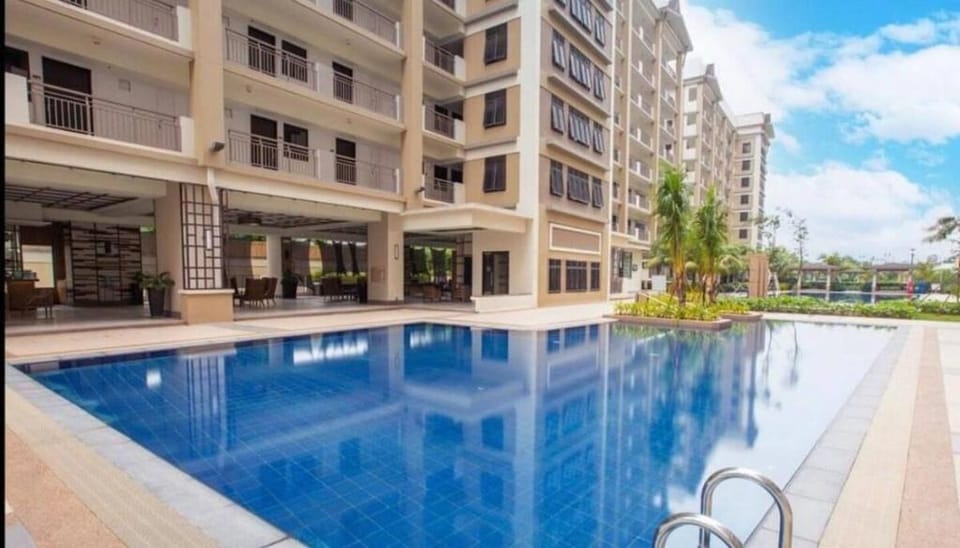Cozy 1BR Condo unit w/ Wi-fi+Netflix Apartment in Las Pinas