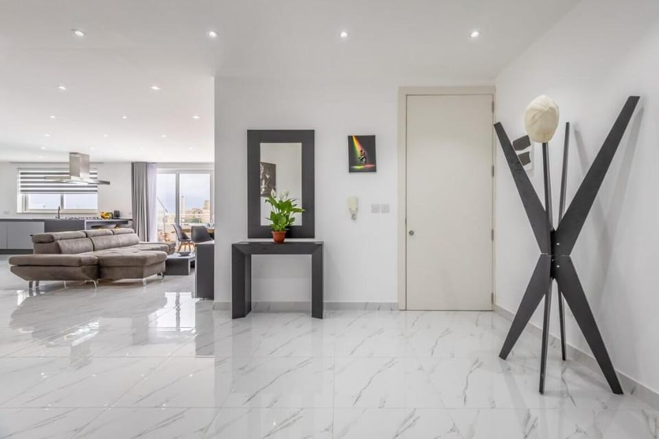 Penthouse in Ta Xbiex, Pool & Seaview(only Family) Apartment in Malta