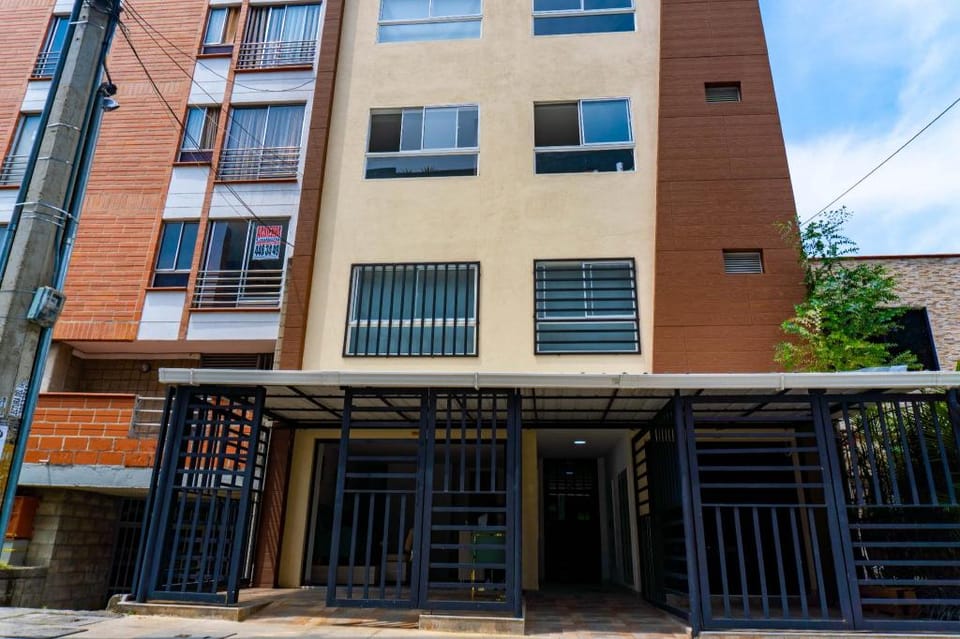 Amplio apartamento en San Javier, Medellín  Apartment in Medellin