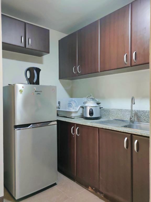 JolliHive Backpackers Co-Living Space for women Apartment in Pasig