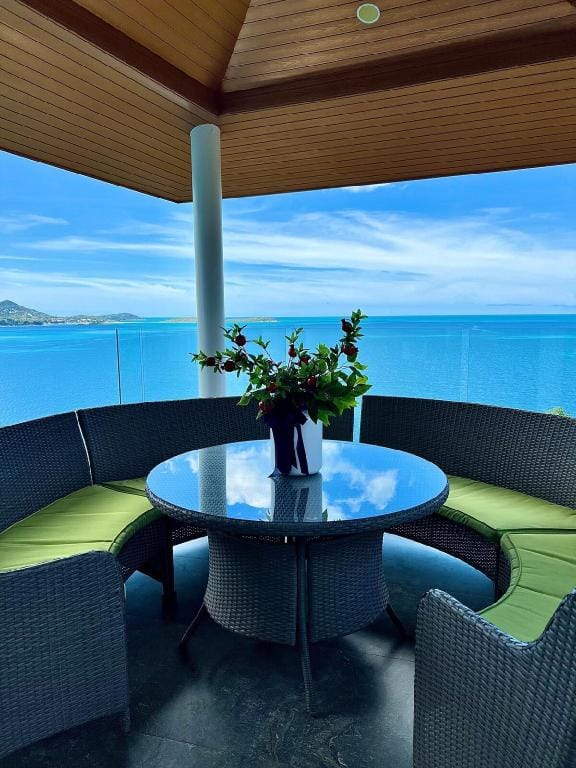 Golden Coconut Villa5  苏梅岛观景台海景别墅5号 Villa in Ko Samui