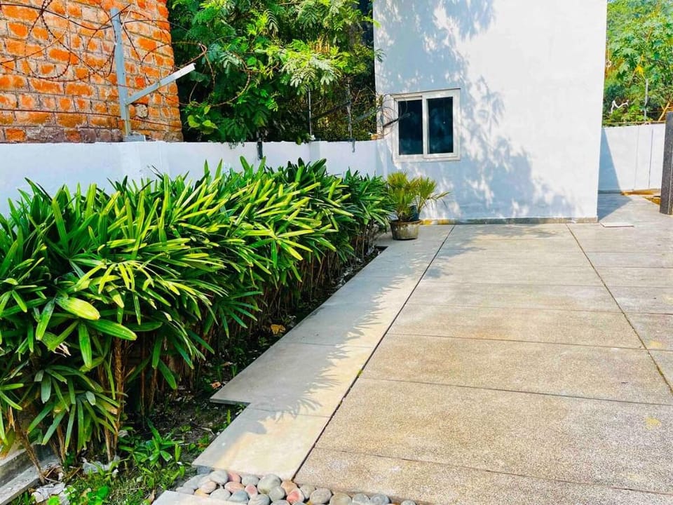 4 Room Luxurious Villa (1 km from Expo Mart) Villa in Noida