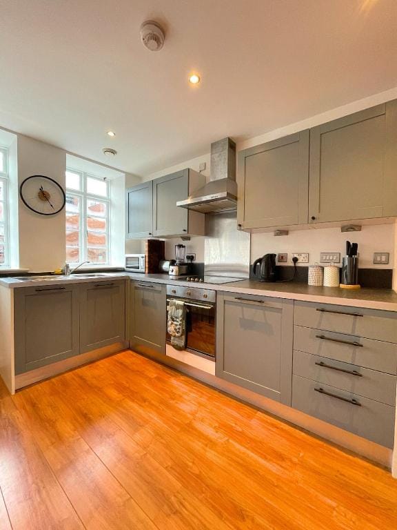 Central 2-Bedroom Retreat | Sleeps 4 Apartment in Sheffield